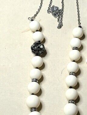 Beutiful vintage white set